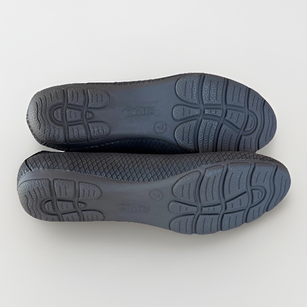 Cliffs by White Mountain Gracefully Flats Women's Size 7 Black Print Slip On - Picture 14 of 16